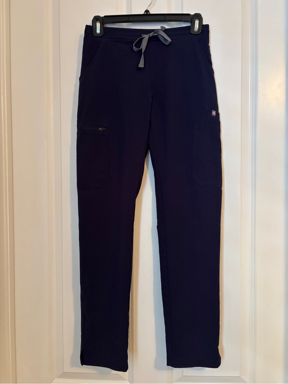 Figs - Women’s Navy Yola Skinny Scrub Pants. Size XXS. Style  TW2000R